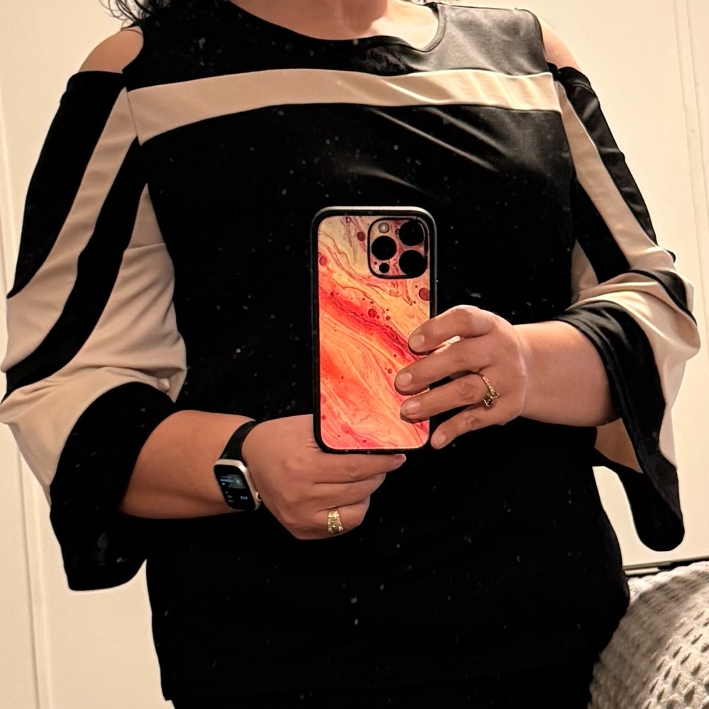 Black and Cream Women's Top - Picture 3 of 6